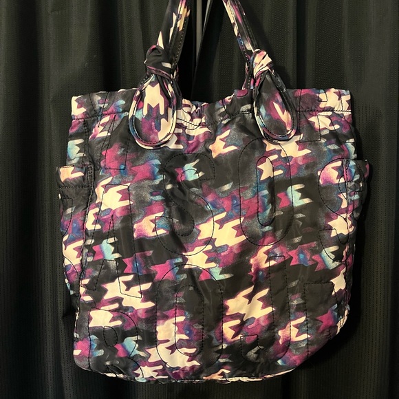 EUC. Loved Marc Jacobs tote bag. - Picture 5 of 9